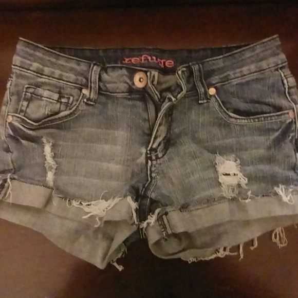 Jean shorts - Picture 1 of 3
